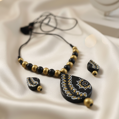 Terracotta Jewelry Necklace Set for Women – Handcrafted Clay Necklace with Earrings